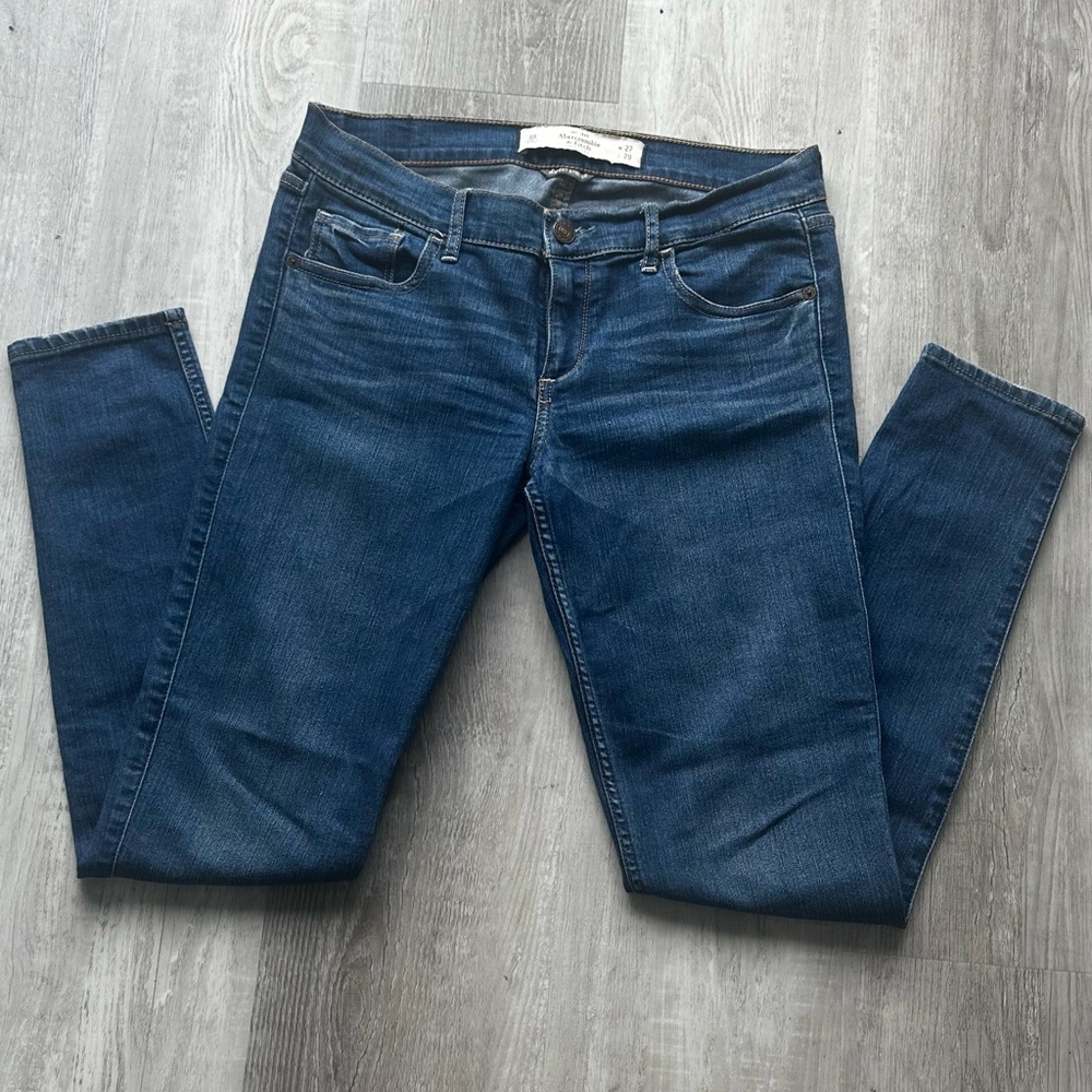 Abercrombie & Fitch mid-rise perfect stretch skinny jeans size 4R, W 27, L 29